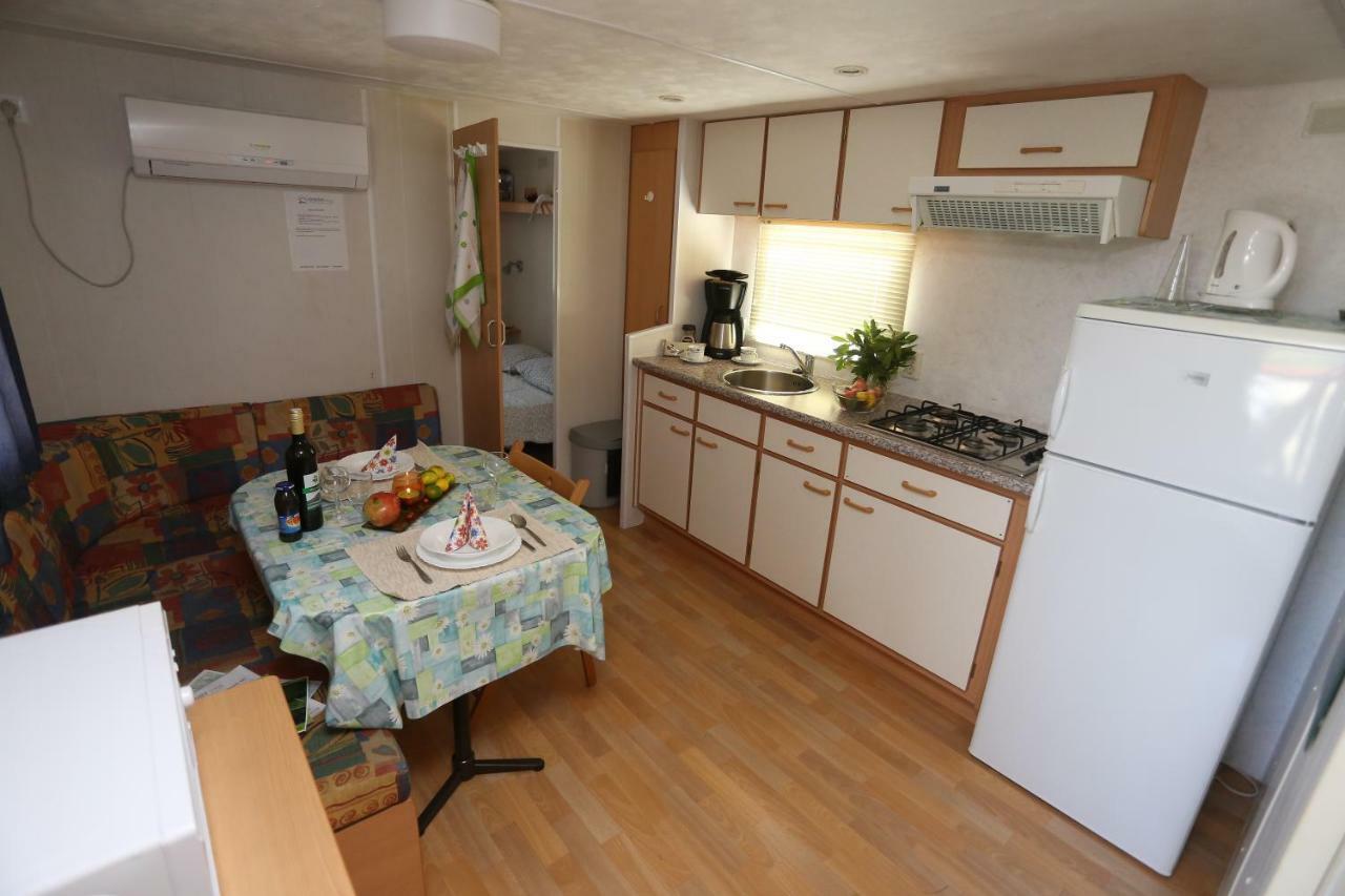 Mobile Homes Dole Zivogosce Exterior photo